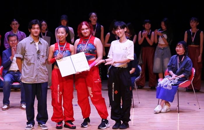 英国华人女性率队荣获国际舞蹈大奖：自创G-POP舞蹈闪耀济州岛舞台